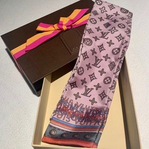 Louis Vuitton bandeau. Brand new. In box